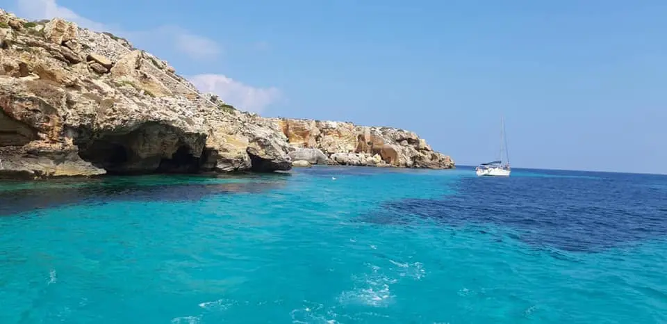 Panorama mare Favignana da barca